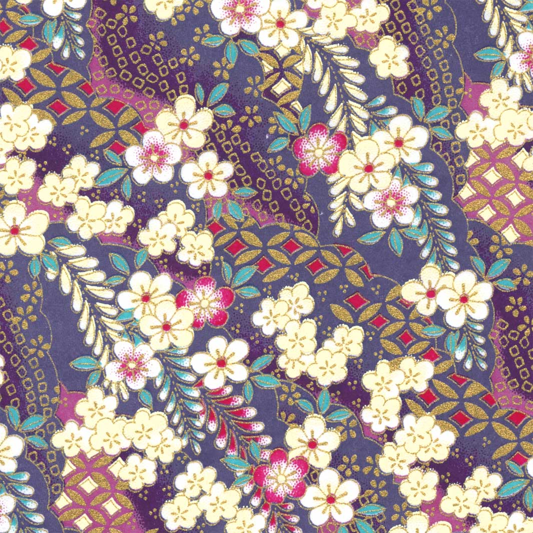 carré de 10cm par 10cm de papier japonais yuzen chiyogami aux motifs de fleurs de prunier et nuages à motifs jaune pâle, magenta, violets, mauvesn bleu turquoise et dorés adeline klam (M1020)