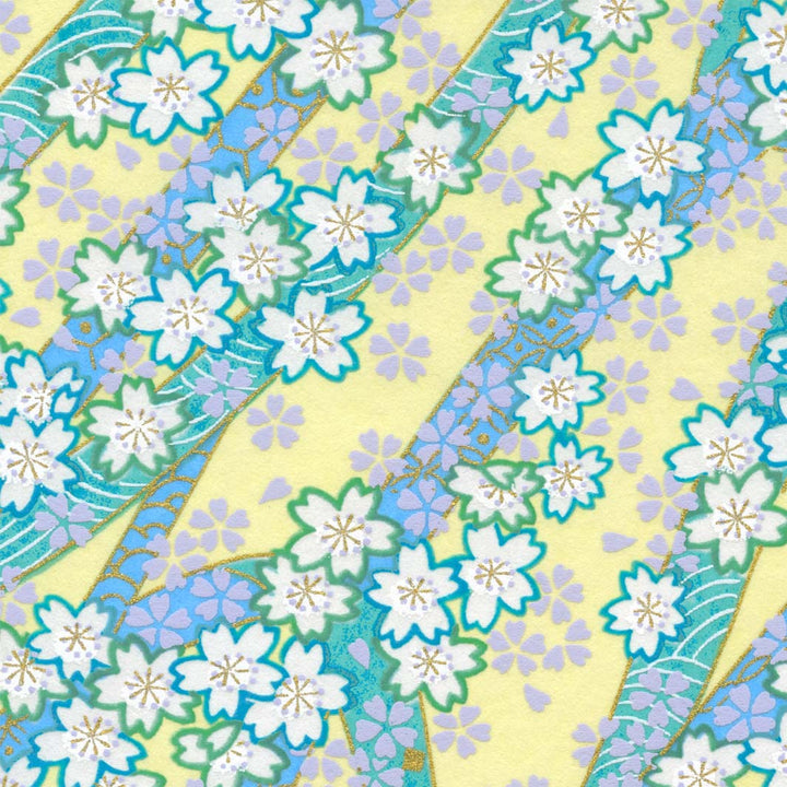 carré de 10cm par 10cm de papier japonais yuzen chiyogami aux motifs d'ondulations fleuries dans les tons jaune clair, bleu moyen, vert d'eau, parme et dorés adeline klam (M1021)