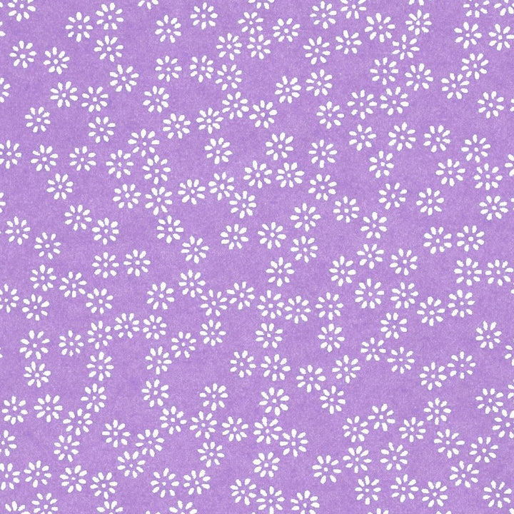 carré de 10cm par 10cm de papier japonais yuzen chiyogami aux motifs de semi de fleurs blanches sur fond violet adeline klam (M1071)