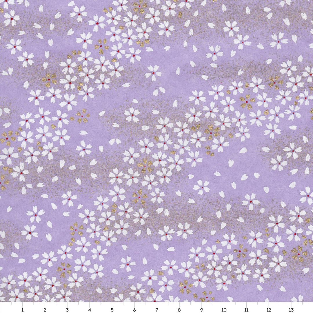carré de 14cm par 14cm de papier japonais yuzen chiyogami au motif de fleurs au vent dans les tons violet mauve adeline klam (M499)