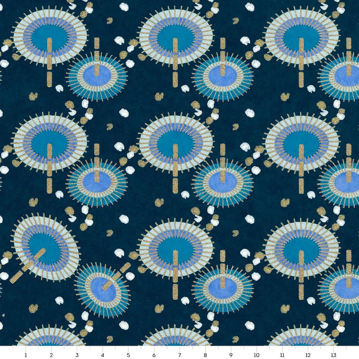 carré de 14cm par 14cm de papier japonais yuzen chiyogami aux motifs d'ombrelles dans les tons bleu clair et foncé, gris et dorés adeline klam (M409)