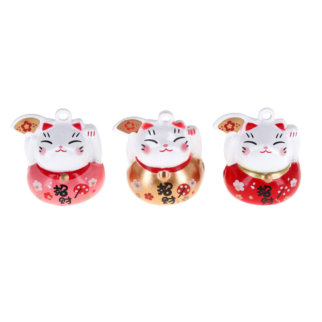 photo packshot recto des modèles de grands grelots maneki neko avec éventails