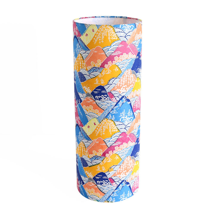 lampe japonaise à poser aux motifs de montagnes et de rivières dans les tons bleus, orange, jaunes et mauve (M966) adeline klam