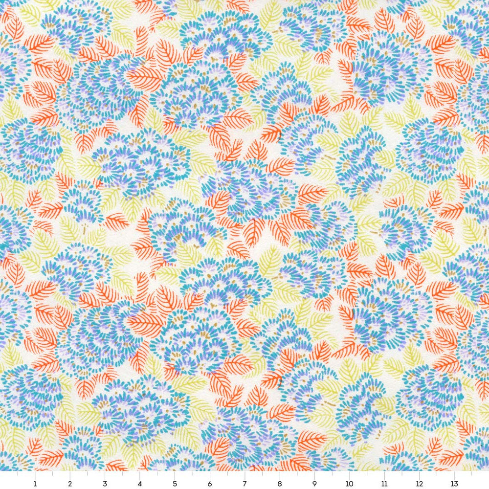 papier japonais yuzen chiyogami aux motifs de chrysanthemes ajania bleues, orange et jaunes adeline klam de 14cm par 14cm (M993)