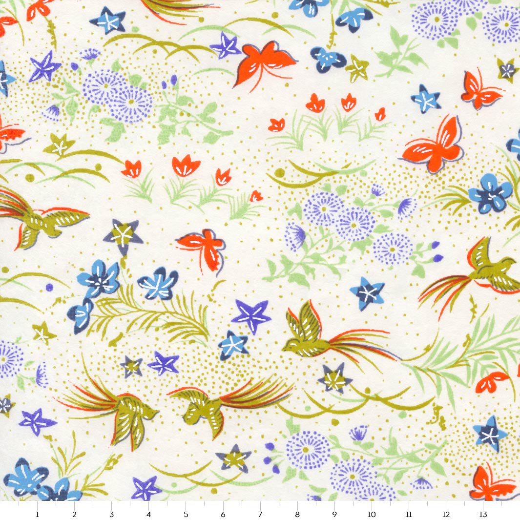 papier japonais yuzen chiyogami aux motifs de fleurs, d'oiseaux et de papillons crème, rouge orangé, bleus, mauve et verts adeline klam de 14cm par 14cm (M1002)