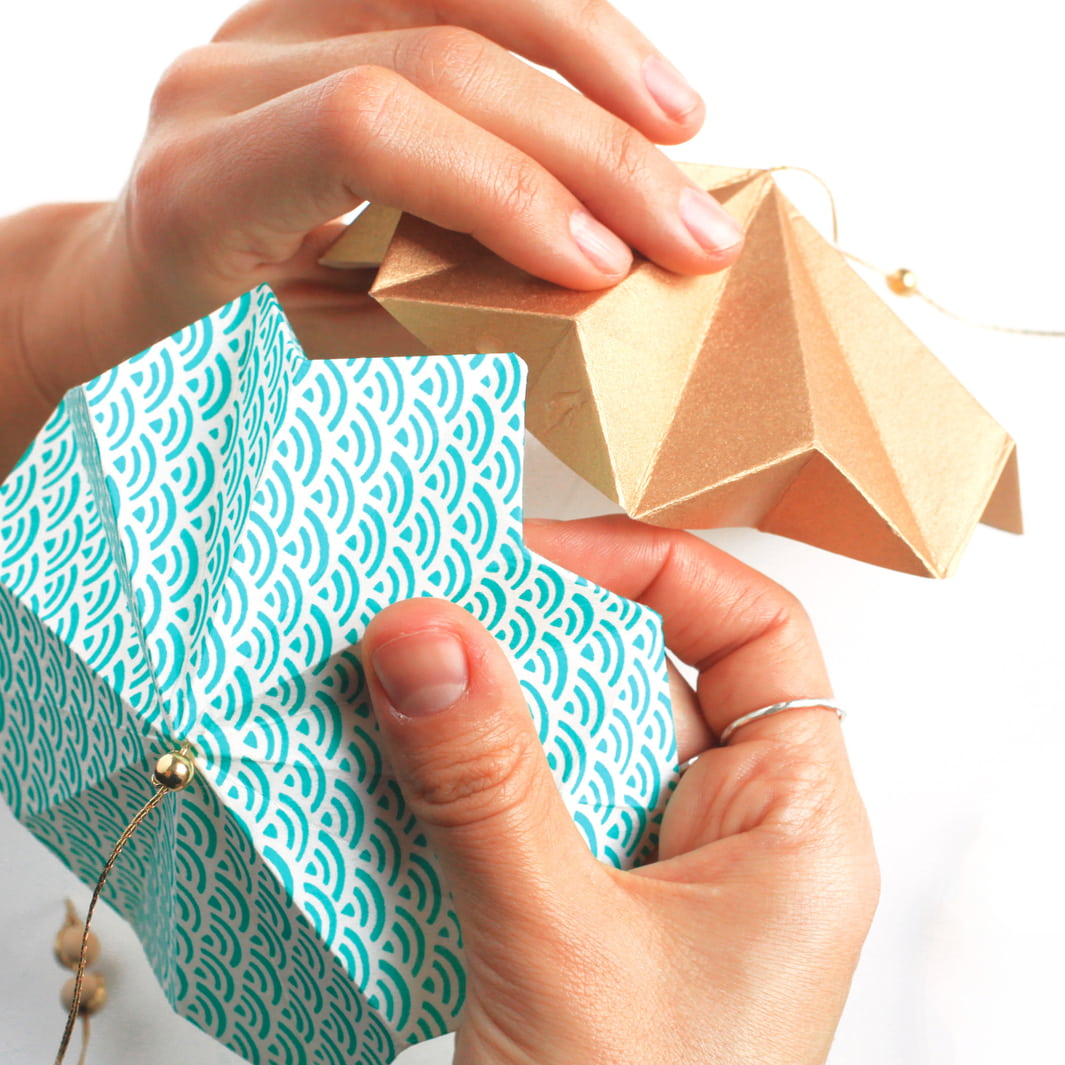 photo d'une étape du montage des pampilles du kit pampilles adeline klam