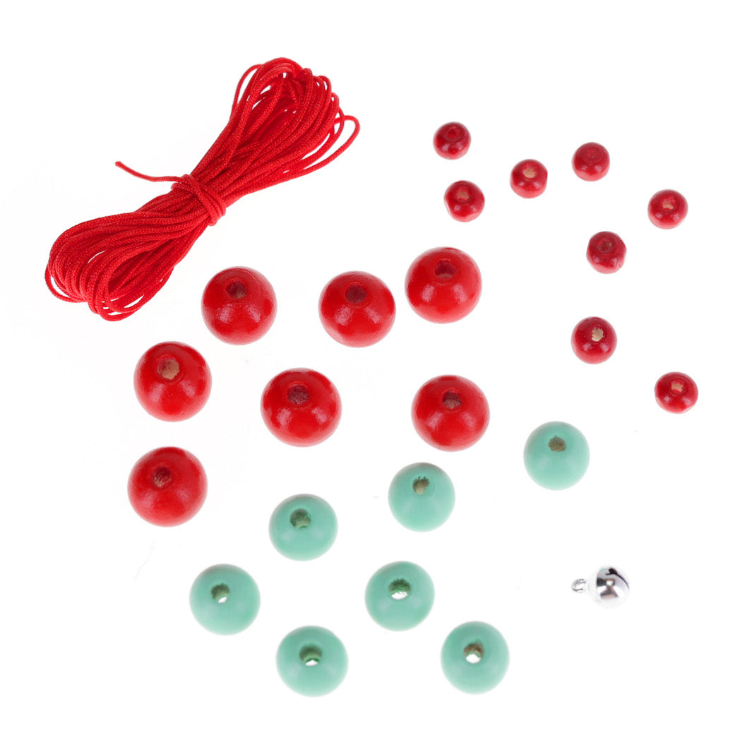 photo packshot d'un lot de 3m de fil rouge, de 21 perles rouges et vert d'eau et d'un grelot argenté « I2 » adeline klam