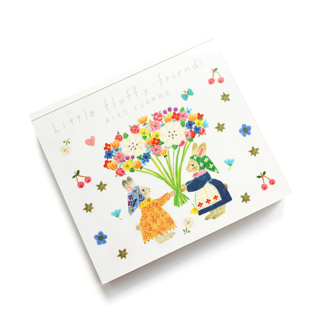 photo packshot de biais du bloc-notes de 120 feuilles « little fluffy friends » par Aiko Fukawa pour Cozyca Products