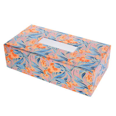 photo packshot d'une boîte à mouchoirs en carton tapissée d'un papier japonais au motifs de fleurs art nouveau dans les tons mauve, bleus et corail (M988) adeline klam