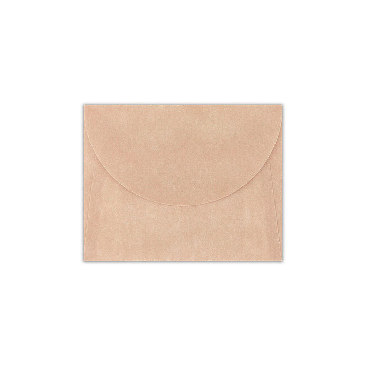 photo packshot de l'enveloppe du mini set de 10 papiers à lettre et 5 enveloppes roses aux motifs de lapin, de trèfle et de fleurs de nb bo., ltd. japan