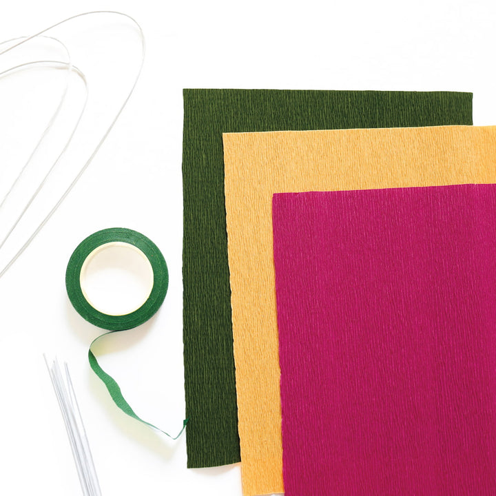 photo packshot du matériel du kit 3 branchages de feuilles d'érable en crépon dans les tons rose pourpre, jaune moyen, vert foncé « kyoto » adeline klam
