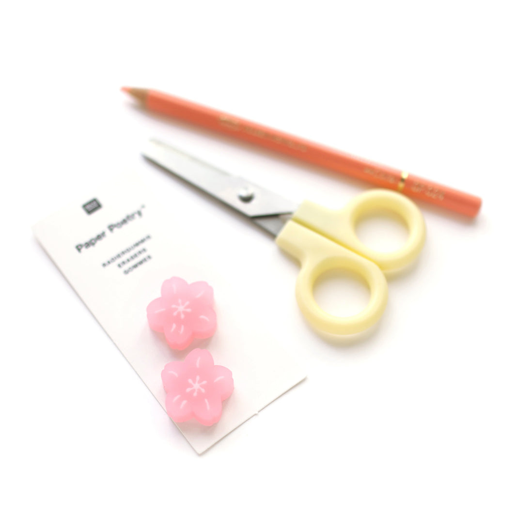 photo packshot d'une vue de la taille de la gomme fleur de cerisier rose moyen rico design