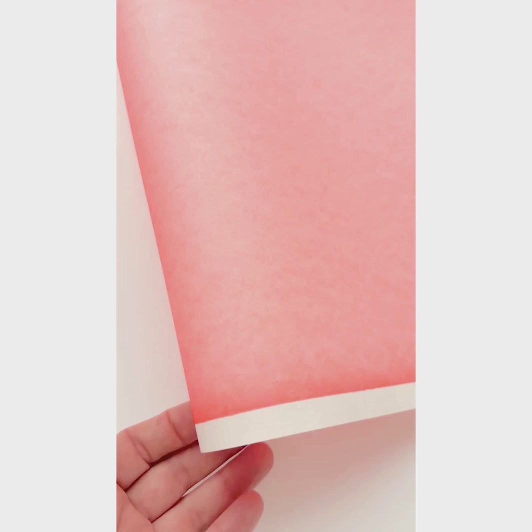 vidéo de démonstration du papier japonais yuzen chiyogami uni de couleur rose fluo pastel adeline klam (U1019)