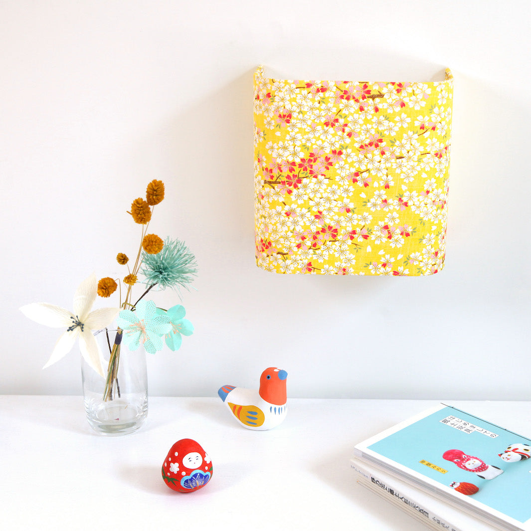 Applique Murale Japonaise - Fleurs de Cerisier Fond Jaune - M364