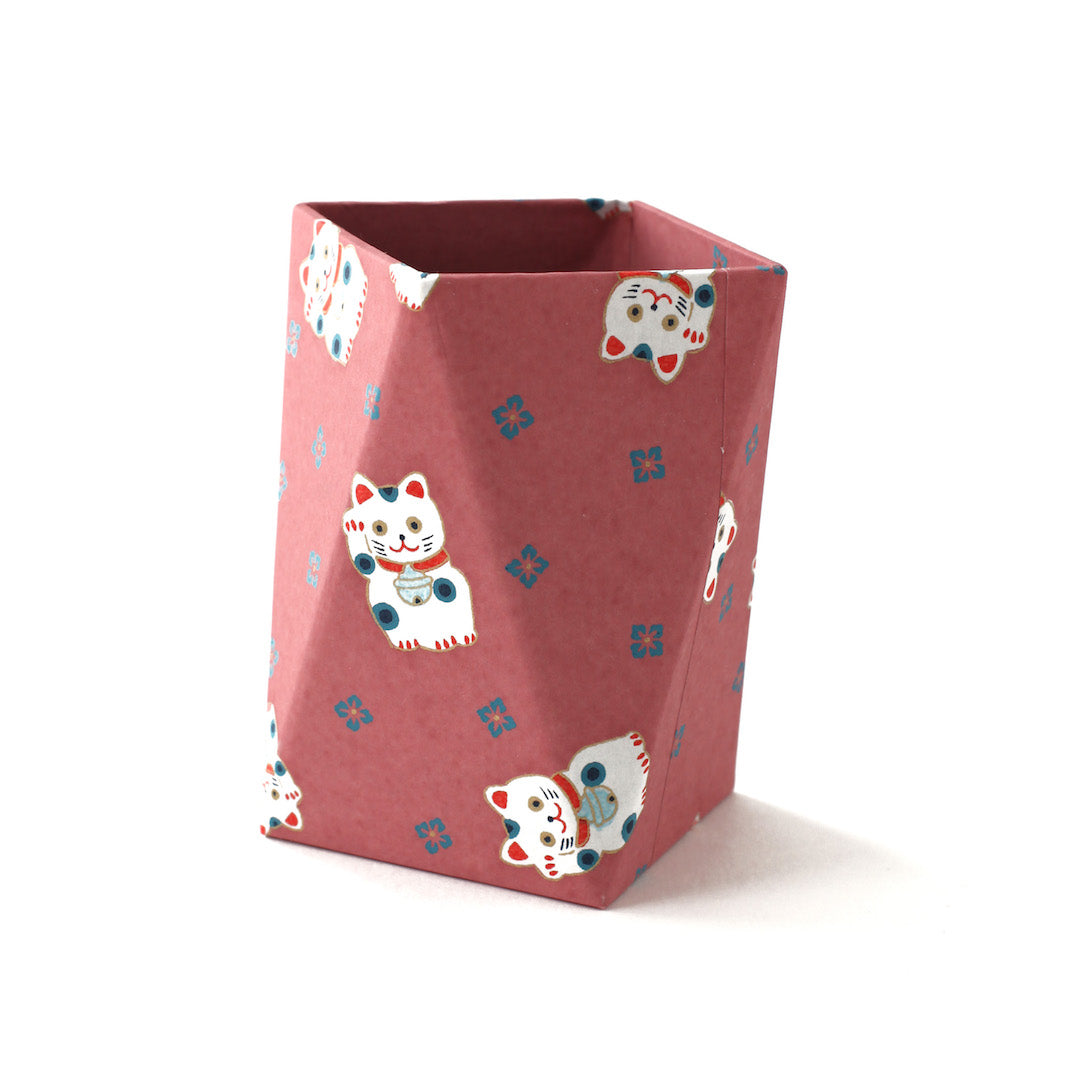 Pot à crayons prisme - Maneki Neko - Lie de vin, Rouge et Bleu Gris - M844
