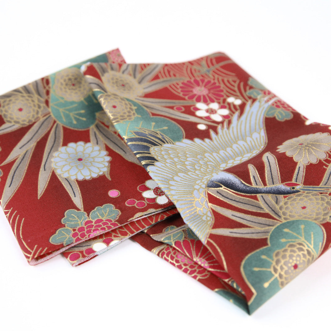 Tissu Japonais - Grues, Pins et Chrysanthème - Rouge, Fuschia, Taupe, Gris et Vert - T465