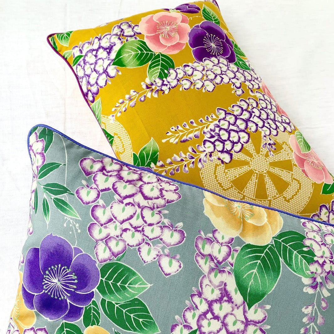 Tissu Japonais - Glycines, Camélias et Roues - Bleu Gris, Jaune et Violet - T501