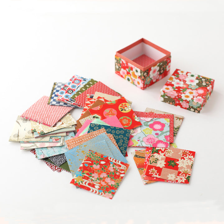 200 Papiers Origami - 6 x 6 cm - Motifs variés - Traditionnel - Boîte Rouge