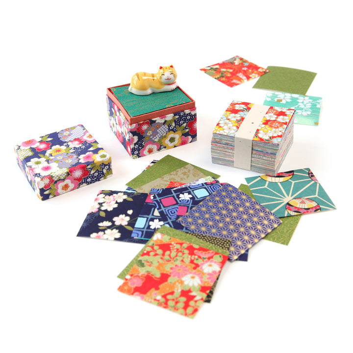 200 Papiers Origami - 6 x 6 cm - Motifs variés - Traditionnel - Boîte Rouge
