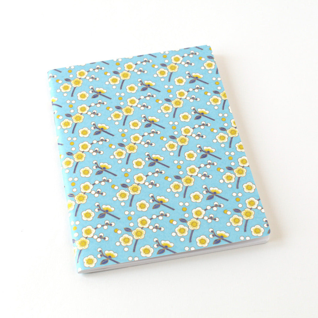 Carnet Papier Japonais - Fleurs de pruniers simples - Bleu Ciel, Jaune et Violet - M824