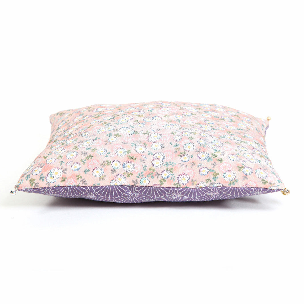 Coussin en Tissus Japonais - Chrysanthèmes et Éventails Fleuris - Rose et Mauve