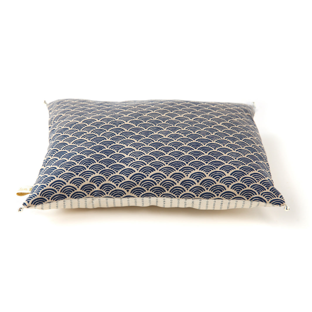 Coussin en Tissus Japonais - Éventails et Vagues - Beige et Bleu Marine