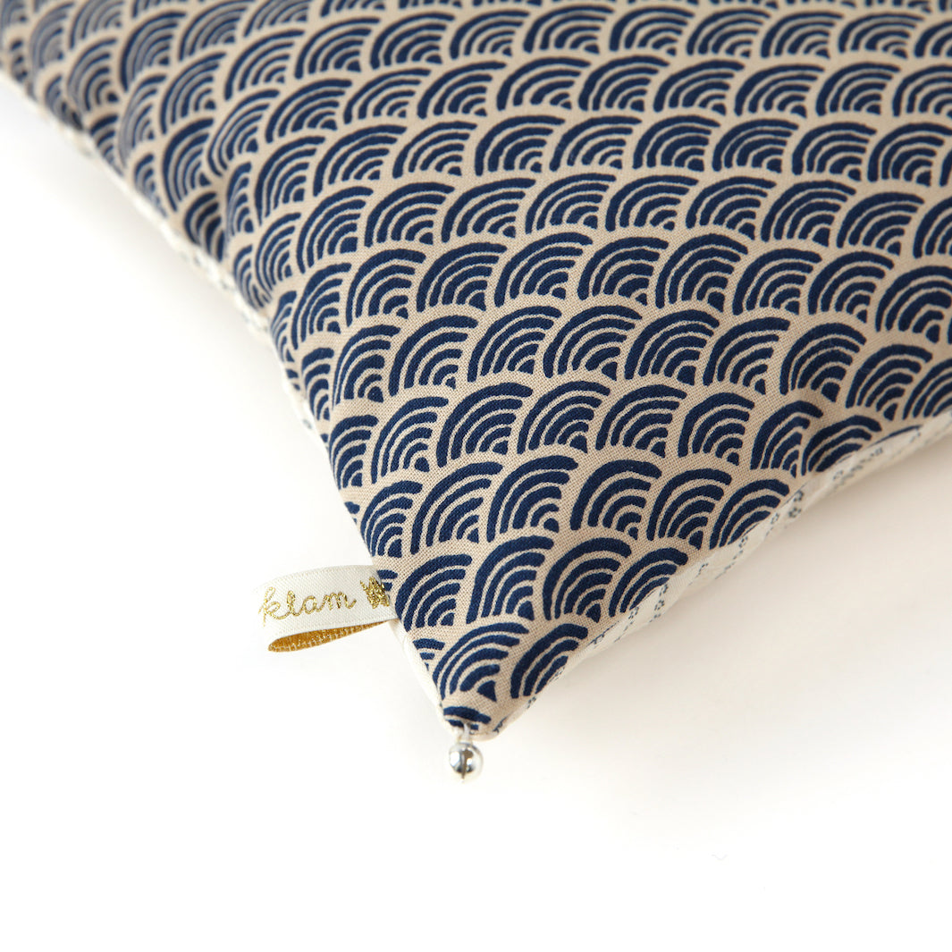 Coussin en Tissus Japonais - Éventails et Vagues - Beige et Bleu Marine