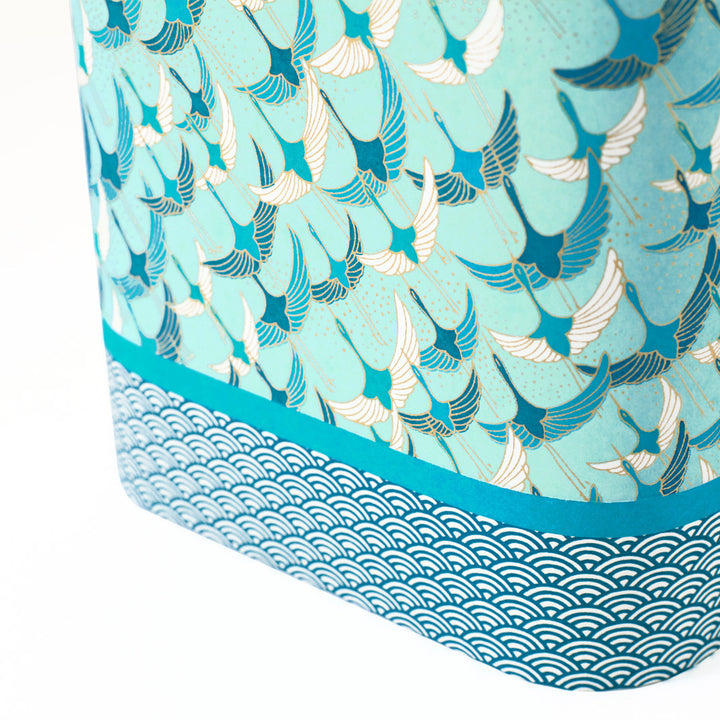 Applique murale japonaise 3 bandes - Envolée de Grues Bleues Canard, Fond Vert d'eau & Vagues Bleues Canard - M827 et M651