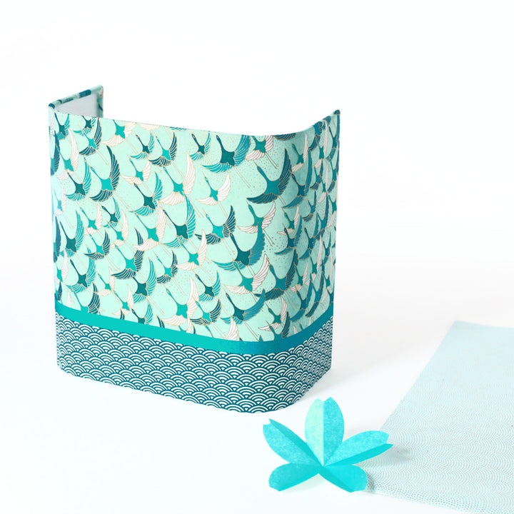 Applique murale japonaise 3 bandes - Envolée de Grues Bleues Canard, Fond Vert d'eau & Vagues Bleues Canard - M827 et M651