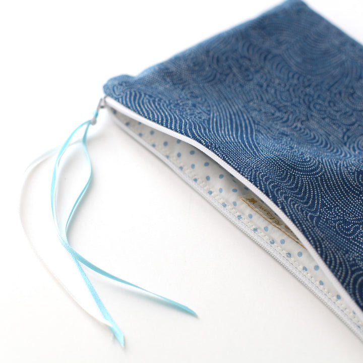 Trousse Plate en Tissus Japonais - Vagues Réalistes - Bleu