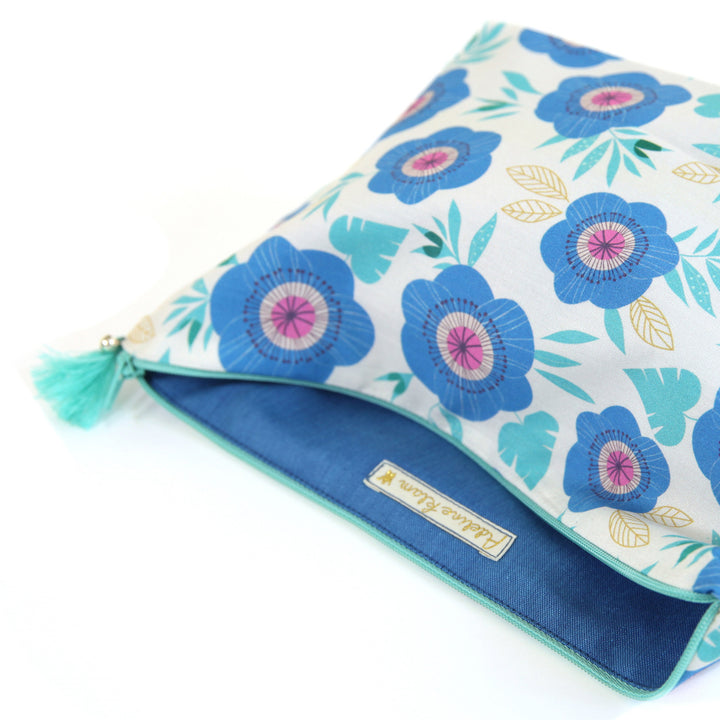 Trousse avec Fond en Tissus - Grosses Fleurs - Bleu, Turquoise, Vert d'Eau et Blanc
