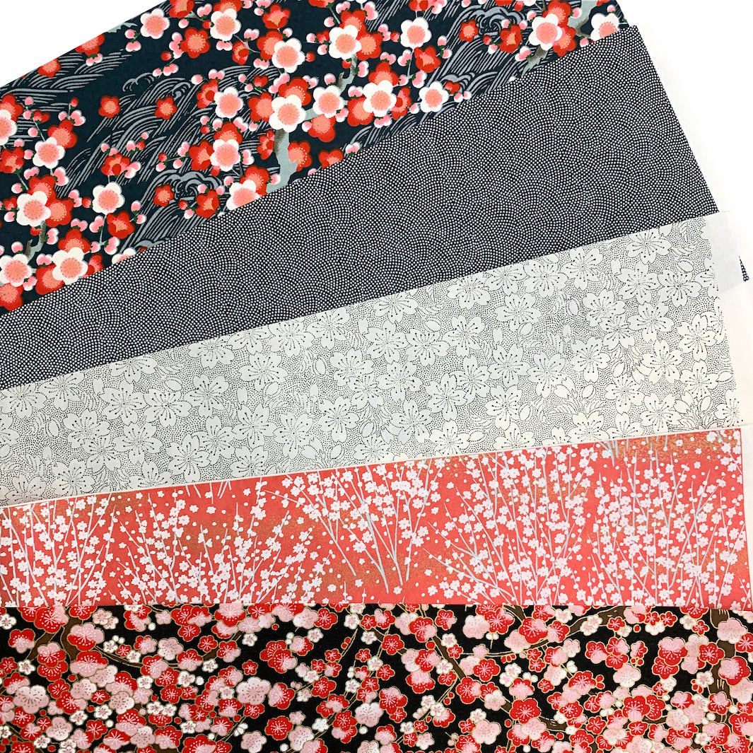 Lot de 5 Rouleaux de Papiers Japonais - Rouge, Blanc et Noir