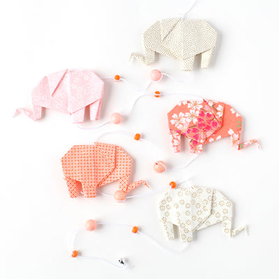 Guirlande d'éléphants en origami - Corail, orange, rose et doré