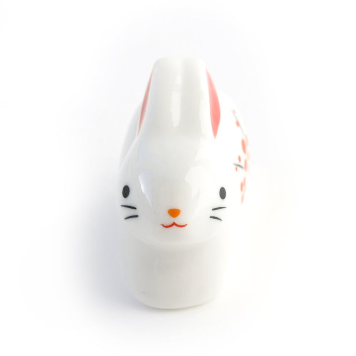 figurine de lapin blanc debout en céramique vue de face
