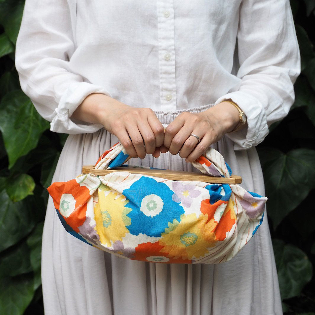 Furoshiki - Grosses Fleurs, Orange, Jaune et Bleu - Cohare - 70x70cm
