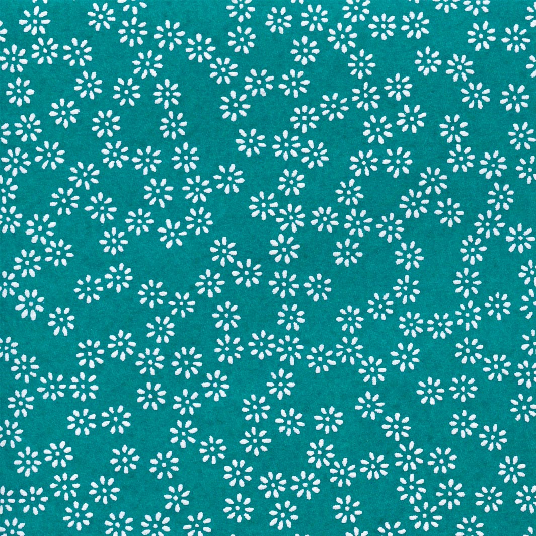 papier japonais aux motifs de semi de fleurs blanches sur fond bleu canard adeline klam de 10cm par 10cm