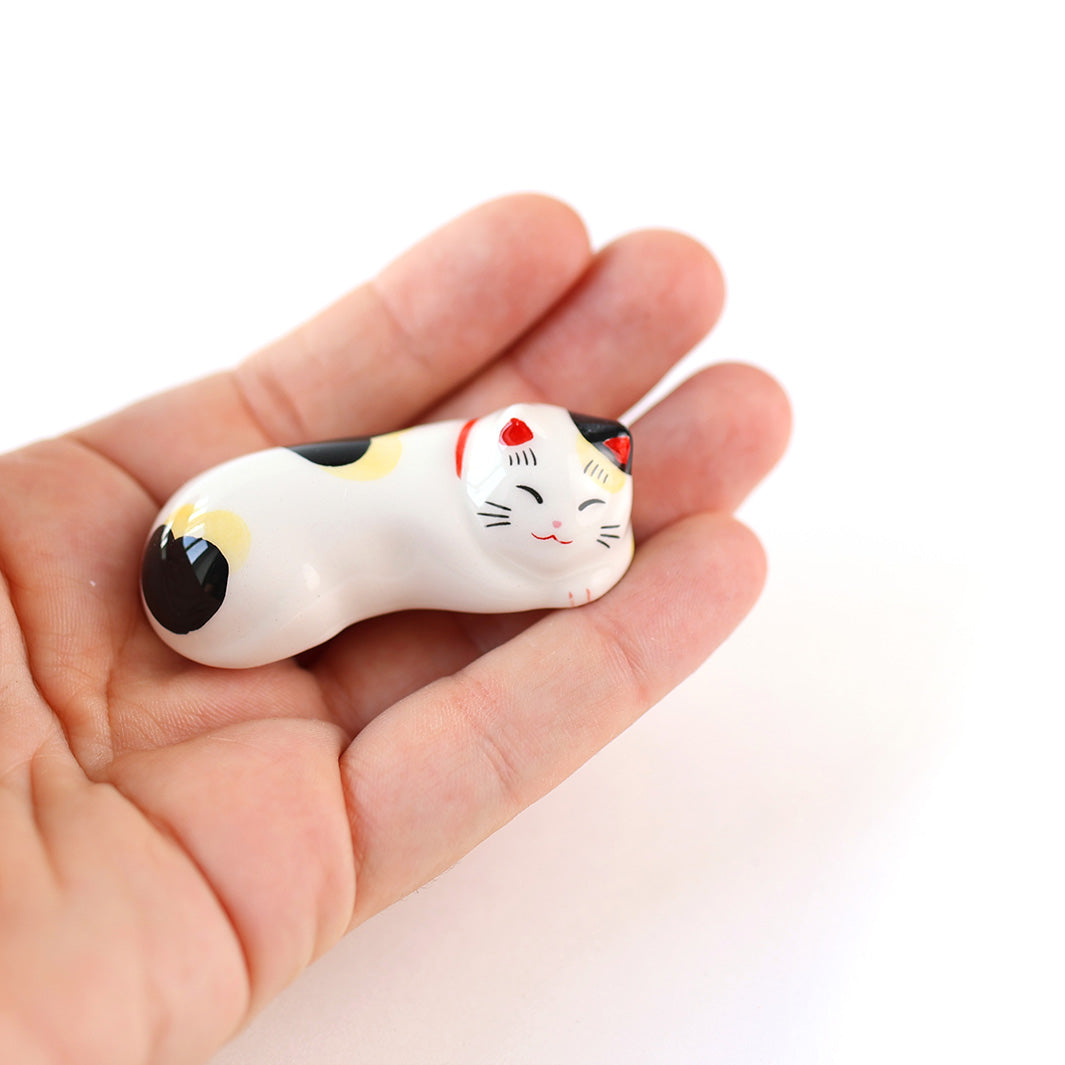 Chat Long sur le Ventre - Porte-Baguettes - Moucheté, Noir et Jaune